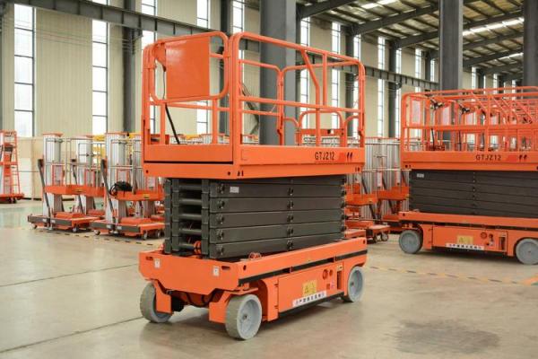 自行走升降機(jī)1（自行走升降機(jī)制造有限公司）